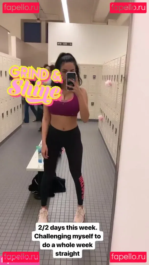 Tara Yazdi Onlyfans Photo Gallery 