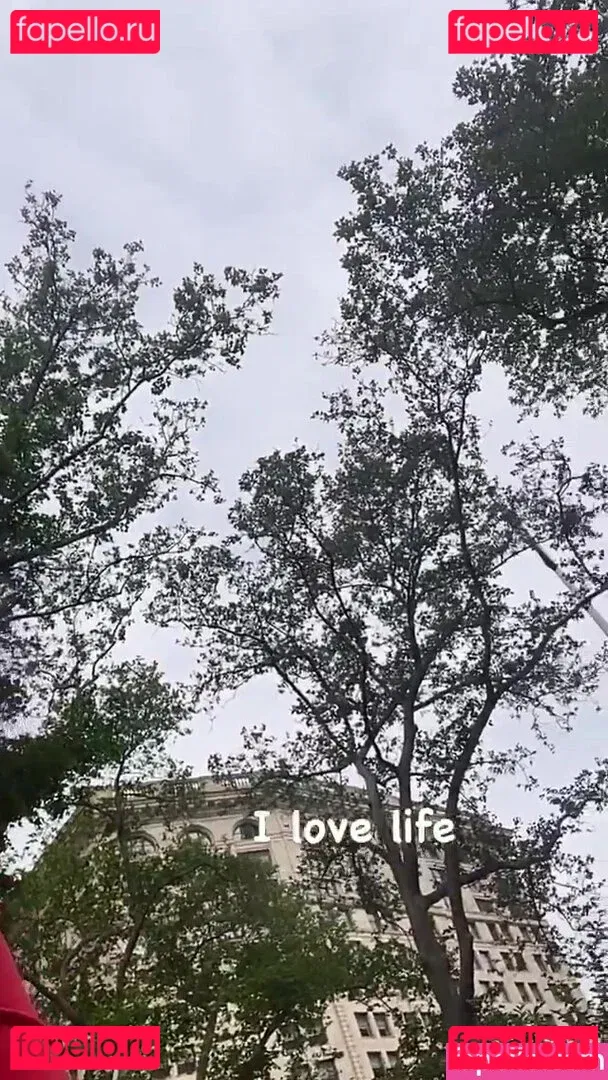 Tara Yazdi Onlyfans Photo Gallery 