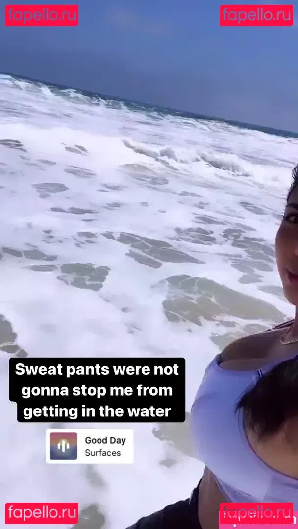 Tara Yazdi Onlyfans Photo Gallery 