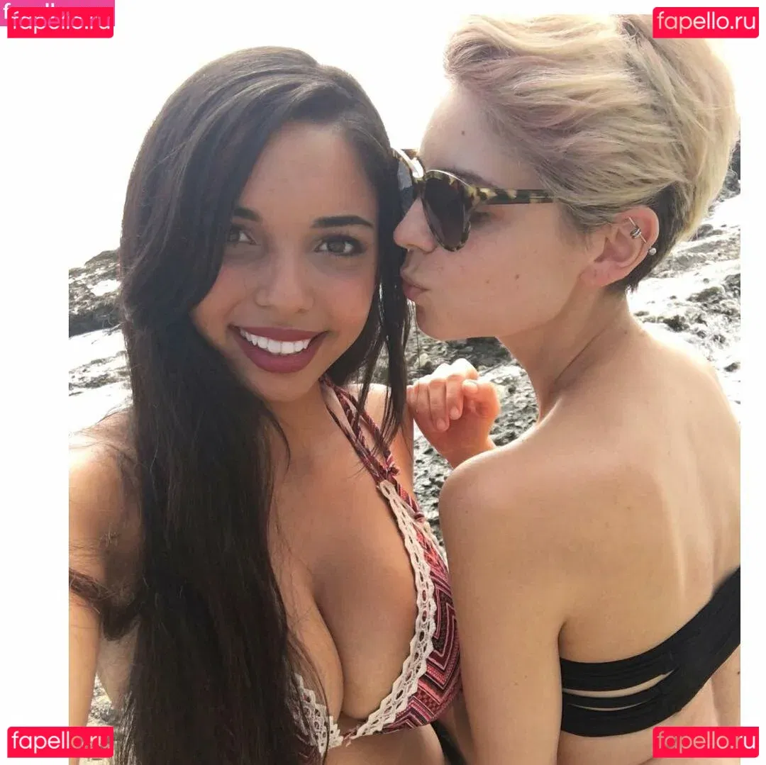 Tara Yazdi Onlyfans Photo Gallery 