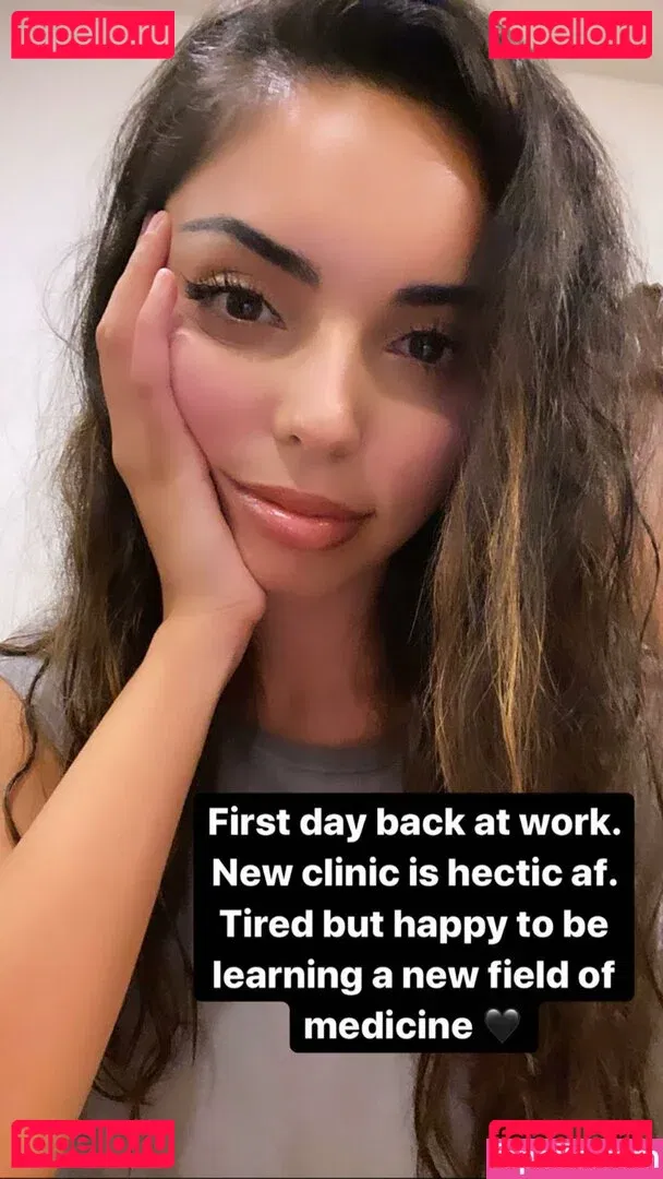 Tara Yazdi Onlyfans Photo Gallery 