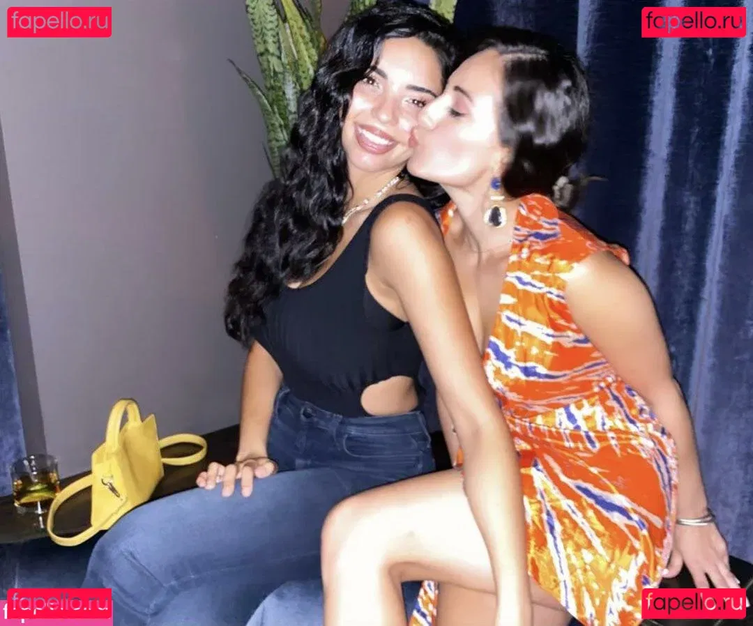 Tara Yazdi Onlyfans Photo Gallery 