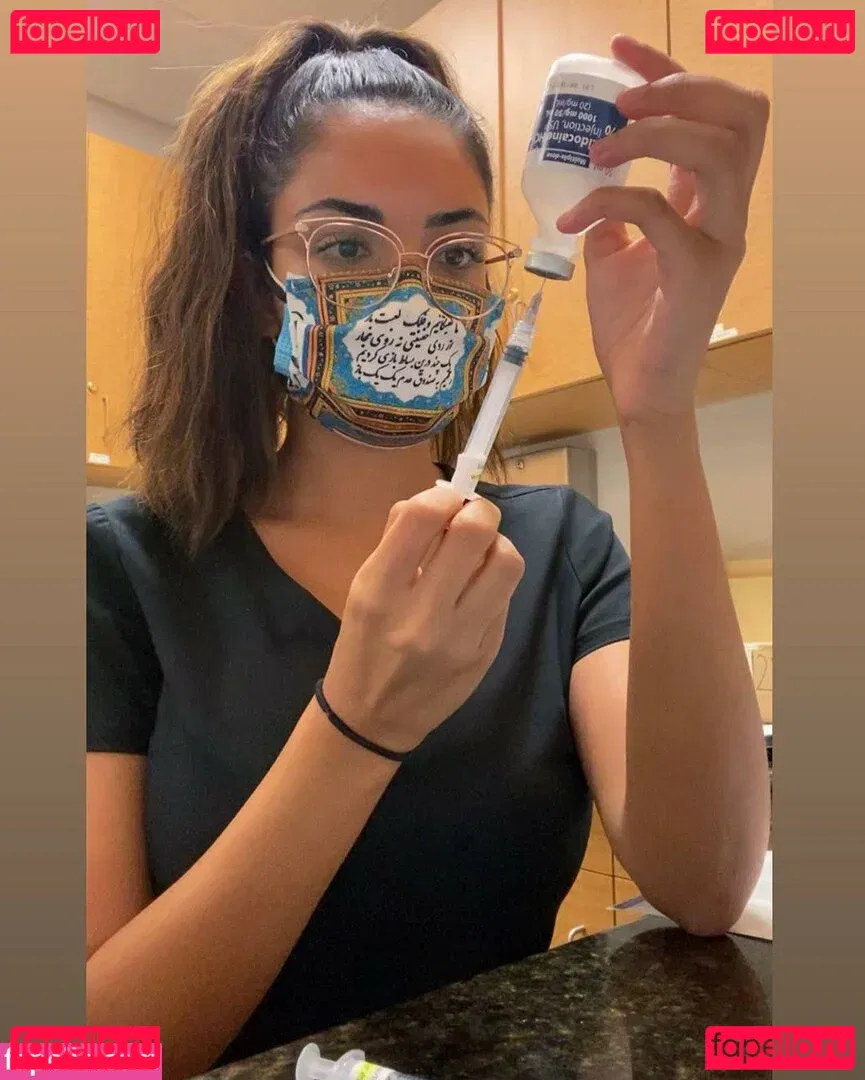 Tara Yazdi Onlyfans Photo Gallery 