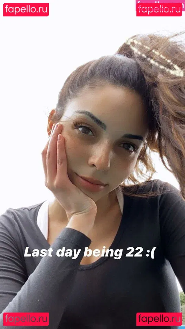 Tara Yazdi Onlyfans Photo Gallery 