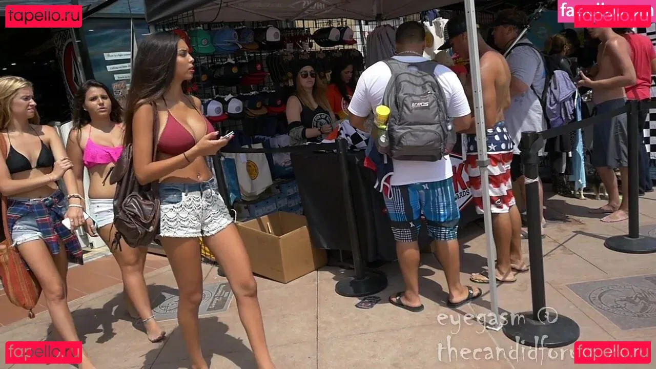 Tara Yazdi Onlyfans Photo Gallery 