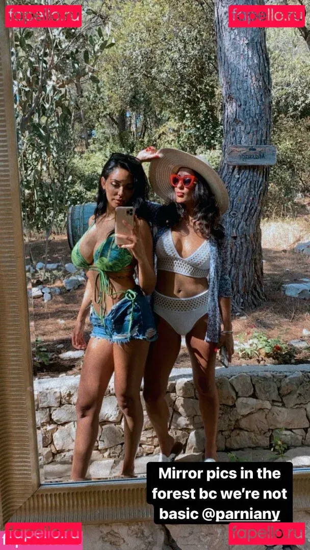 Tara Yazdi Onlyfans Photo Gallery 