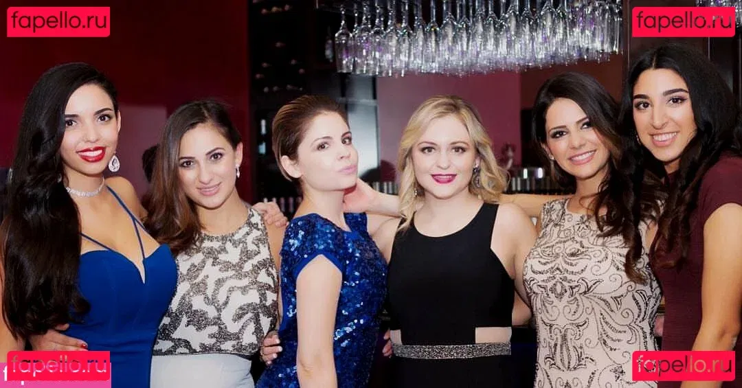 Tara Yazdi Onlyfans Photo Gallery 