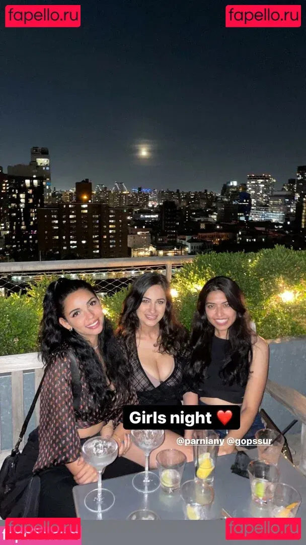 Tara Yazdi Onlyfans Photo Gallery 