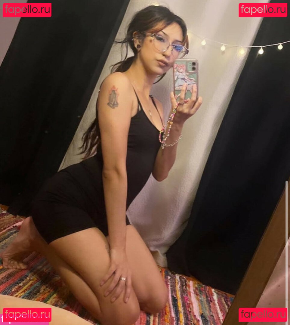 Senpaiary Nude Onlyfans Photo 4