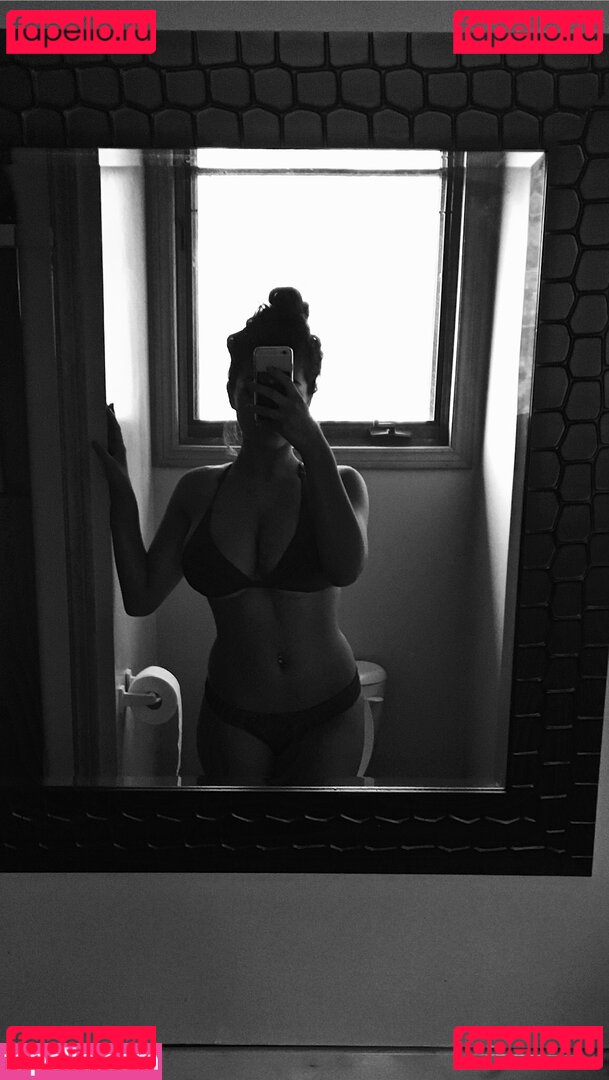 Kylie Manue Nude Onlyfans Photo 7
