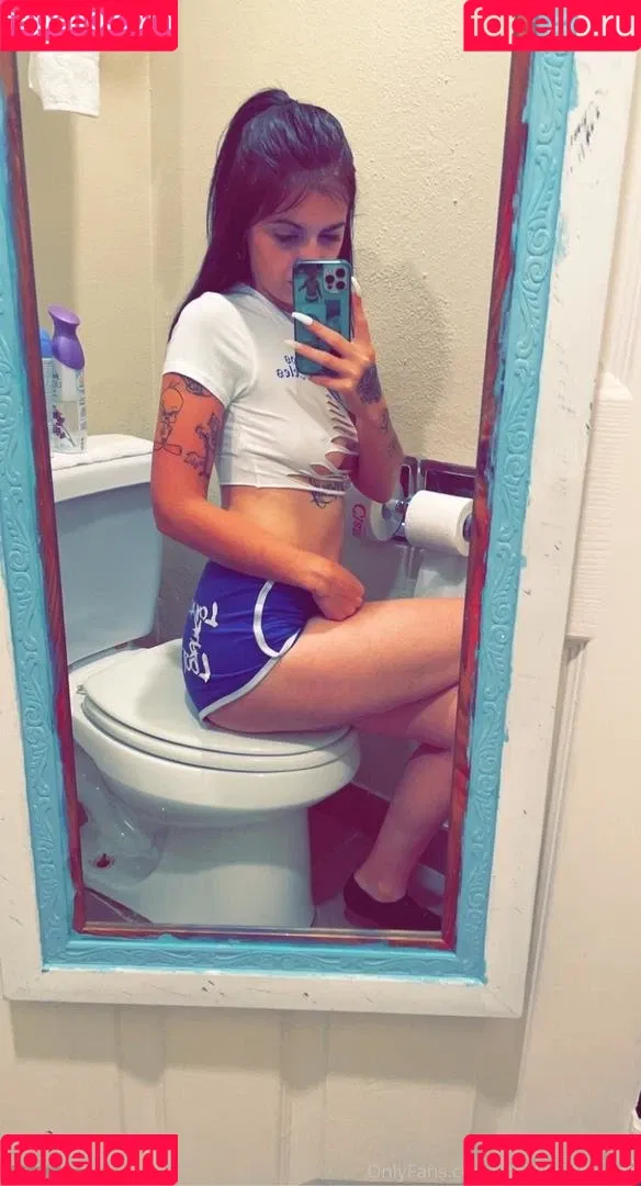 mackenzielohan Onlyfans Photo Gallery 