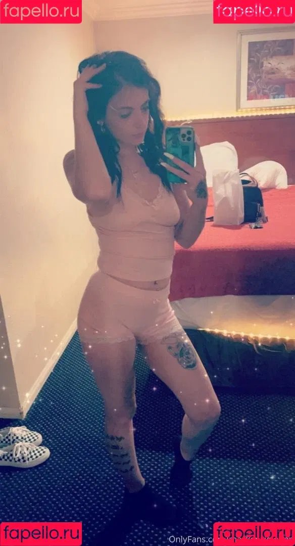 mackenzielohan Onlyfans Photo Gallery 