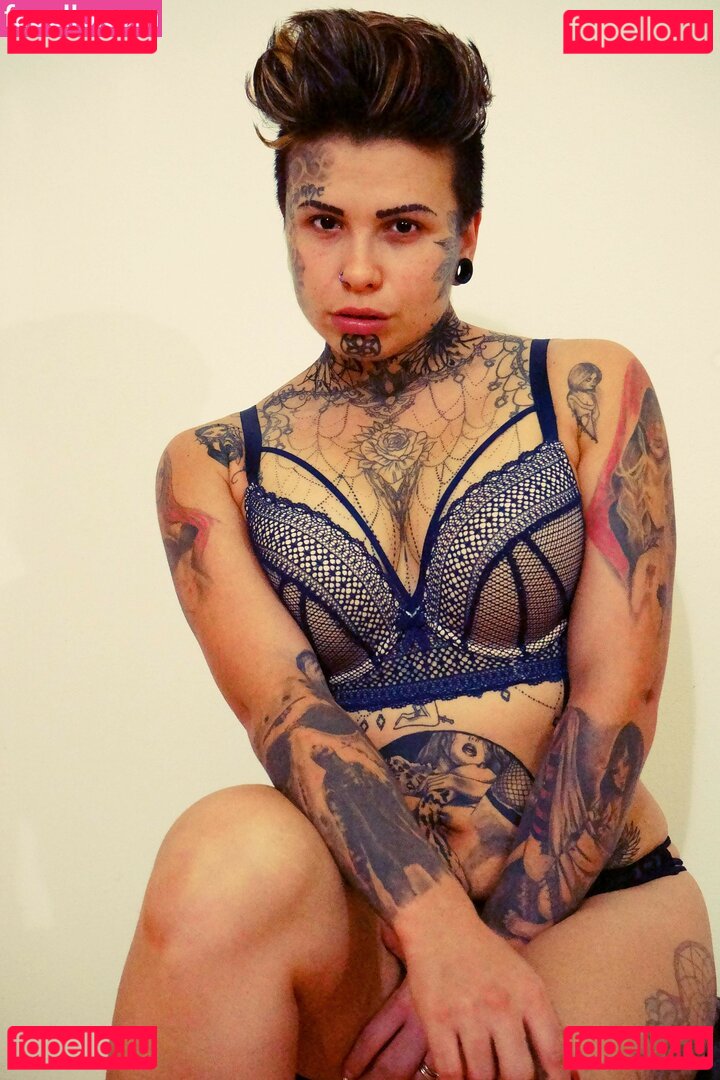 Mira Cuckold Nude Onlyfans Photo 16