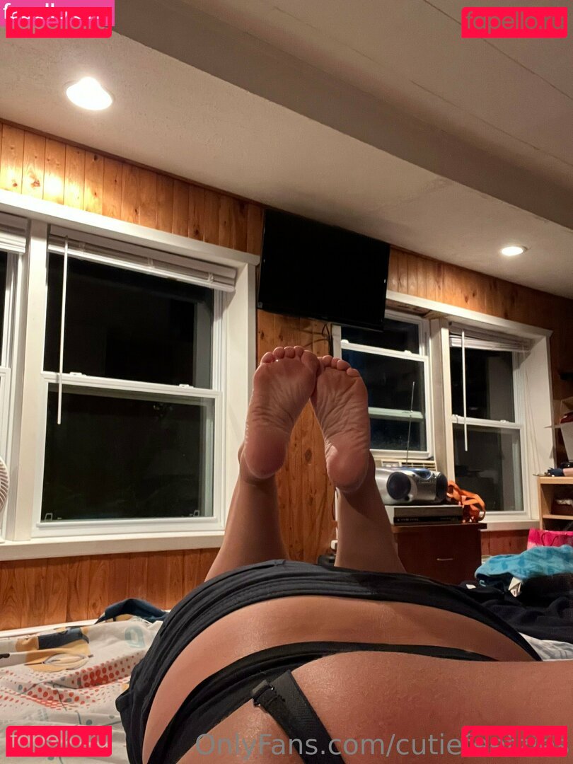 cutiefeetzies Nude Onlyfans Photo 11
