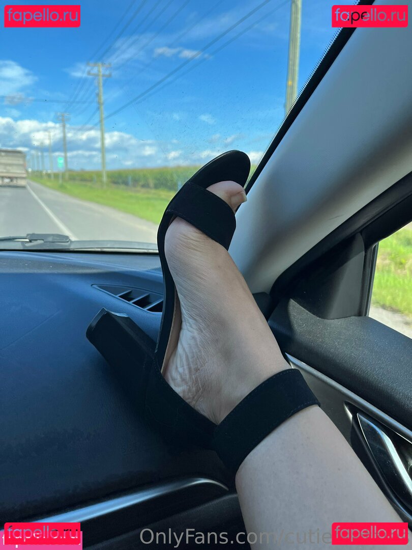cutiefeetzies Nude Onlyfans Photo 9