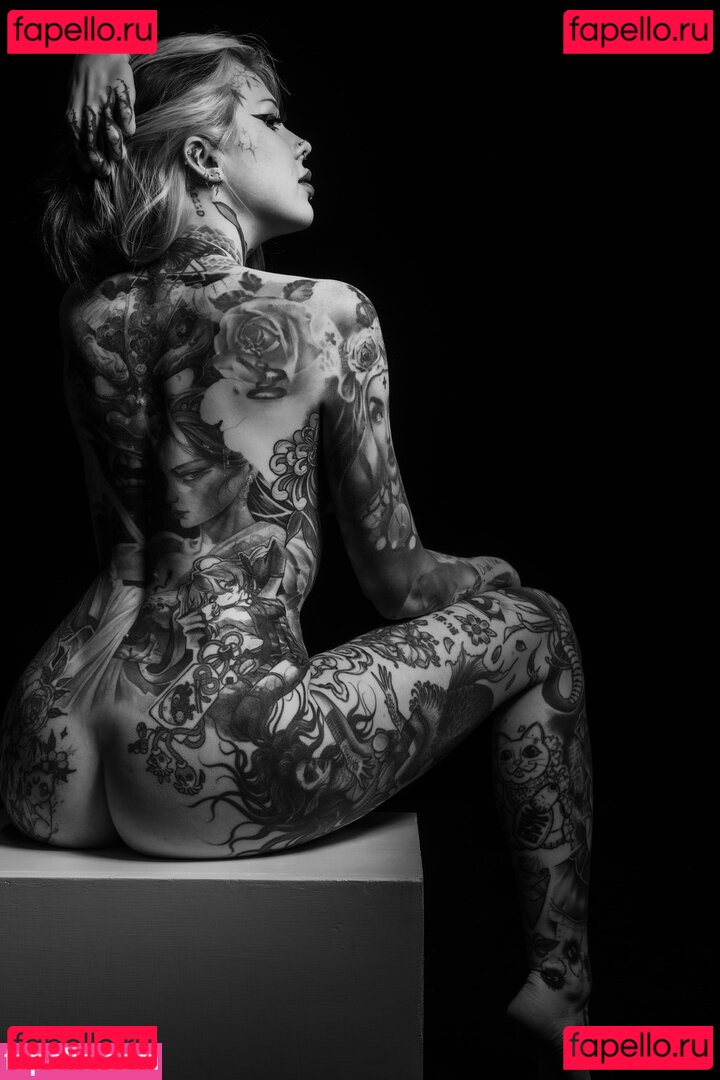 Tatt Tits Nude Onlyfans Photo 23