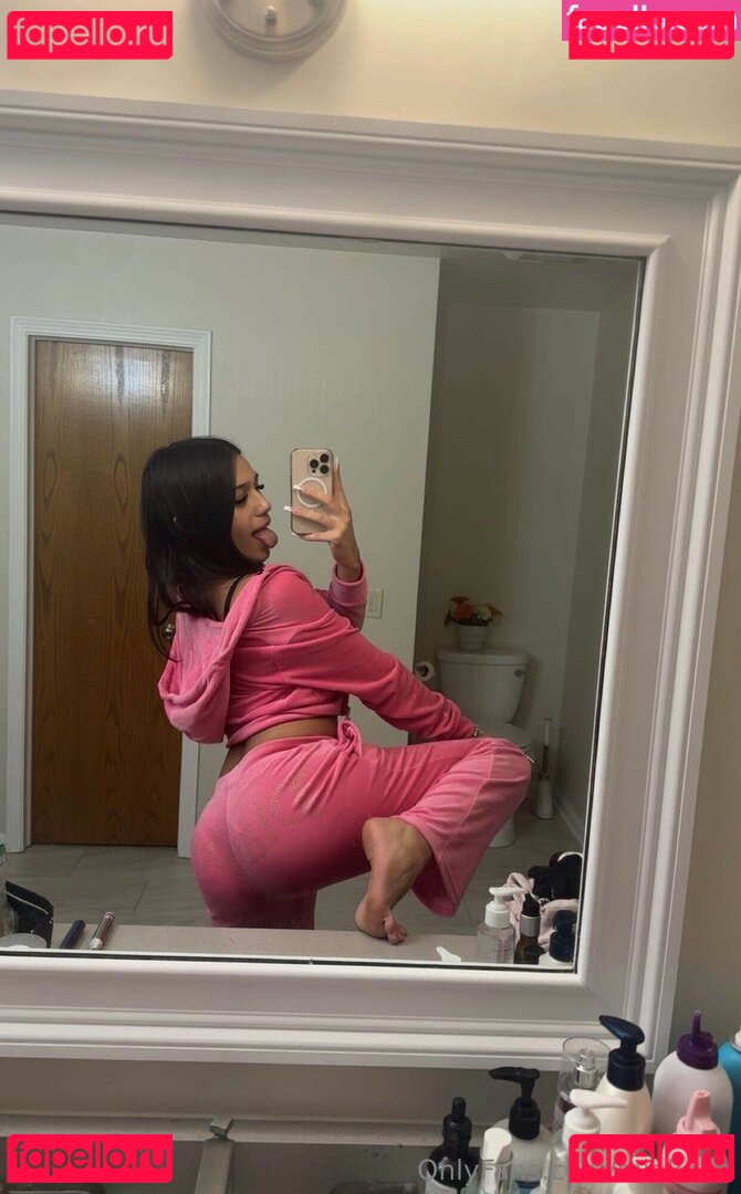 Mia Kahn Nude Onlyfans Photo 6