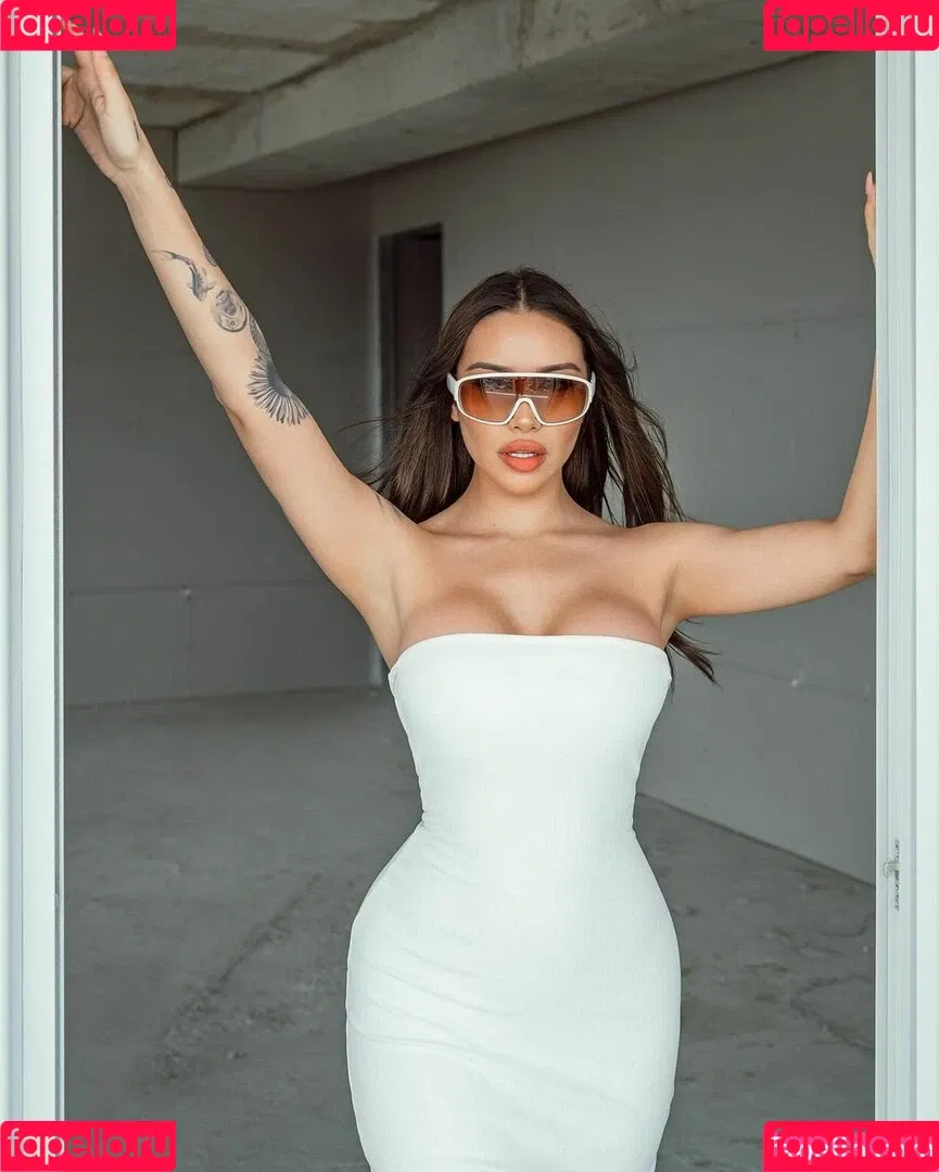 Alejandra Trevino Onlyfans Photo Gallery 