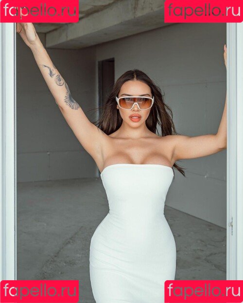 Alejandra Trevino Onlyfans Photo Gallery 