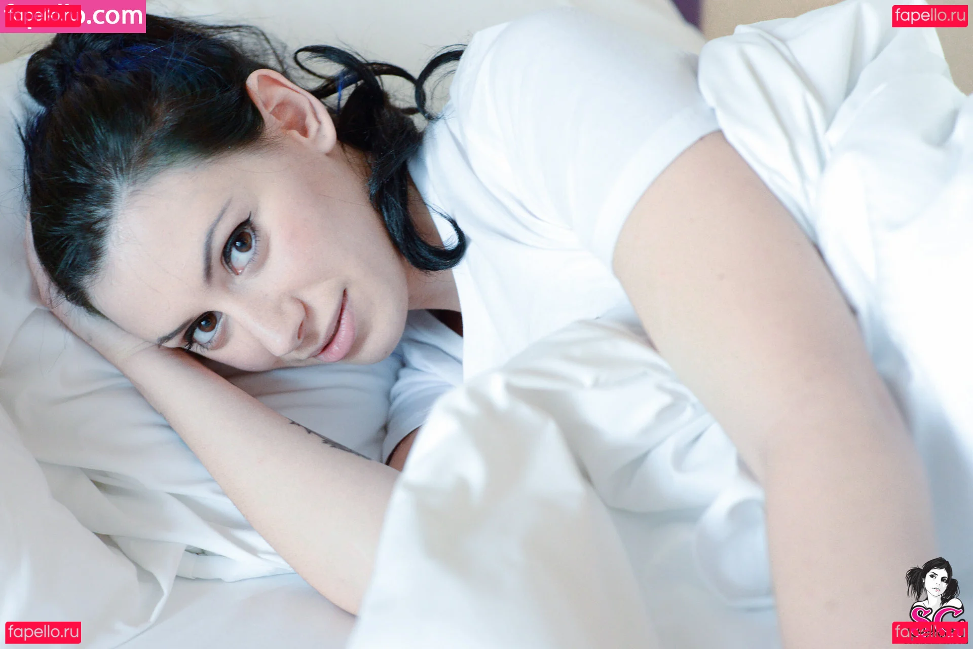 Ellie Alien ASMR Onlyfans Photo Gallery 