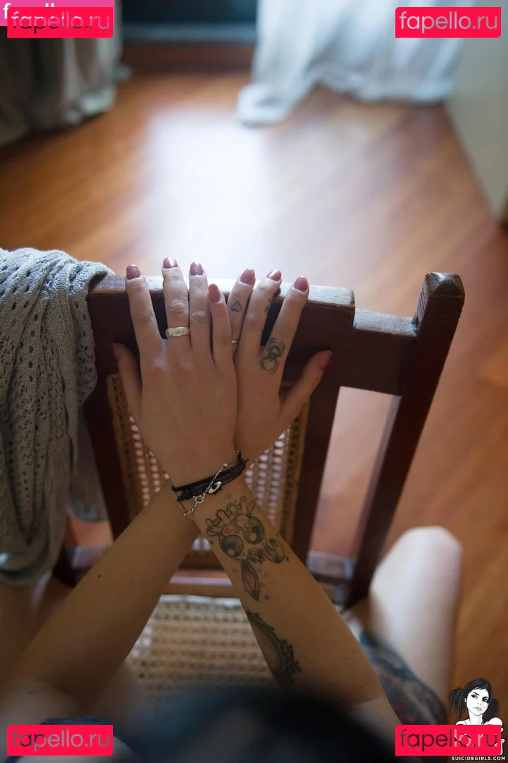 Ellie Alien ASMR Onlyfans Photo Gallery 