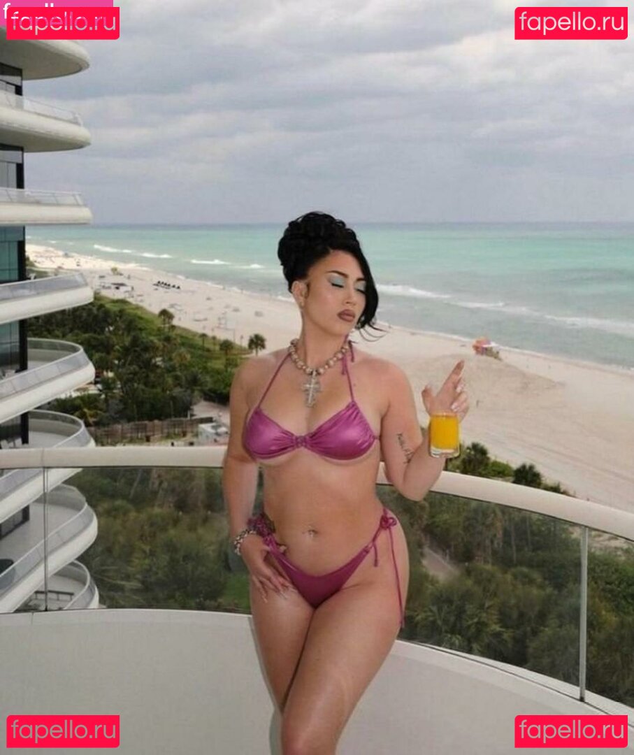 kaliuchis Nude Onlyfans Photo 13