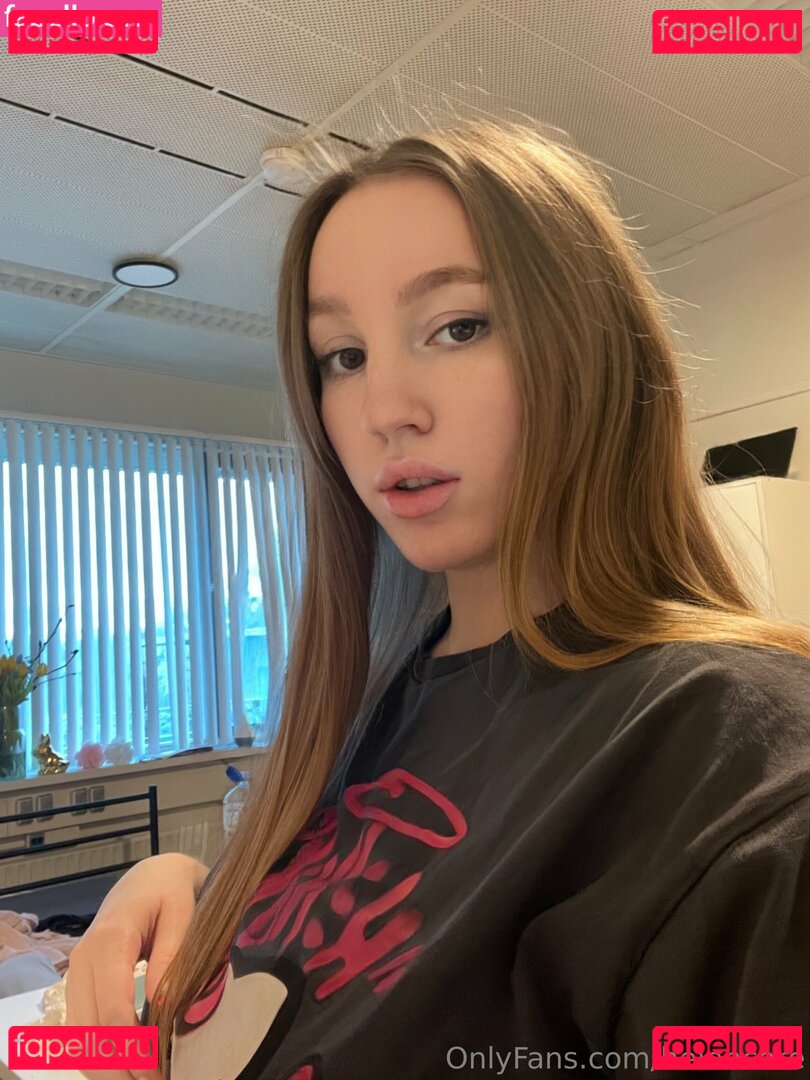 helencore Nude Onlyfans Photo 32