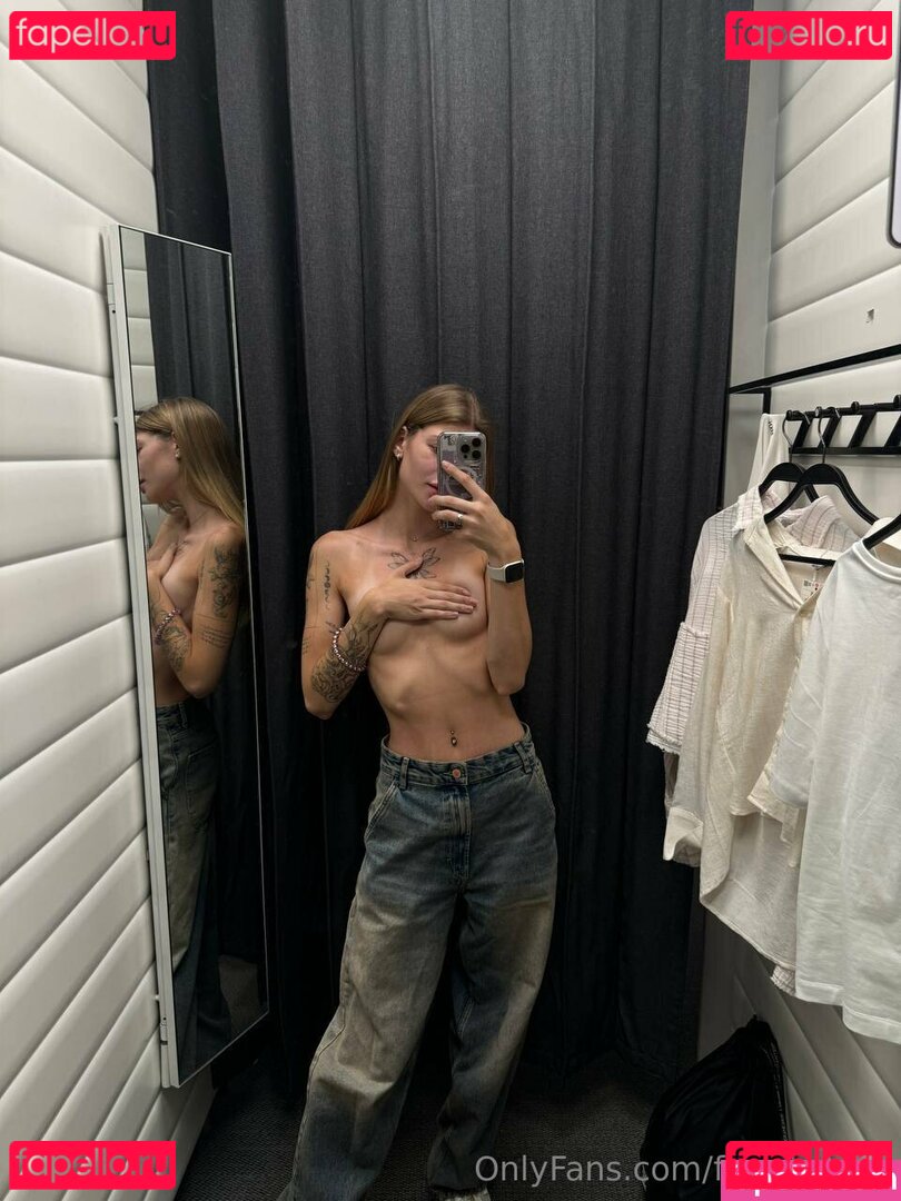 frozeen_ye Nude Onlyfans Photo 16