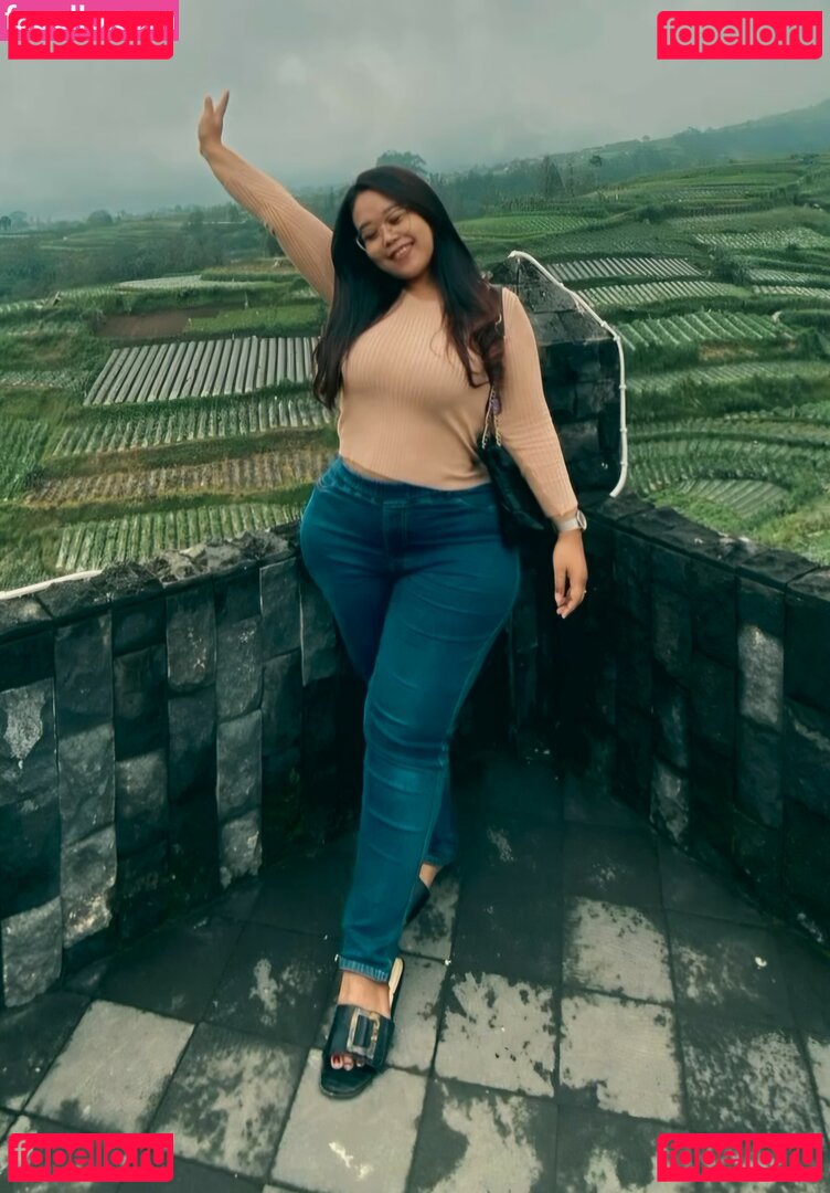 Can Kharisma Nude Onlyfans Photo 7