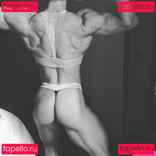 Tapered Physique Nude Onlyfans Photo 13