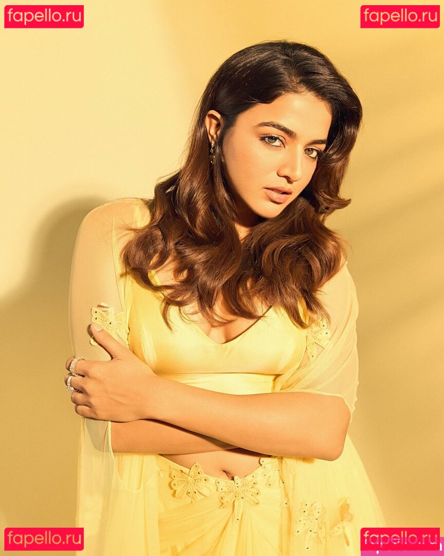 Wamiqa Gabbi Nude Onlyfans Photo 4