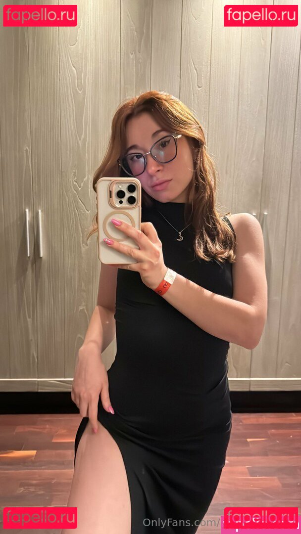 Elinaexclusive Nude Onlyfans Photo 22