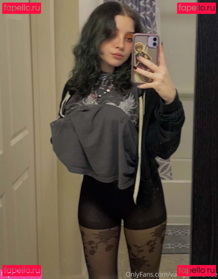 vampaminefree Nude Onlyfans Photo 4