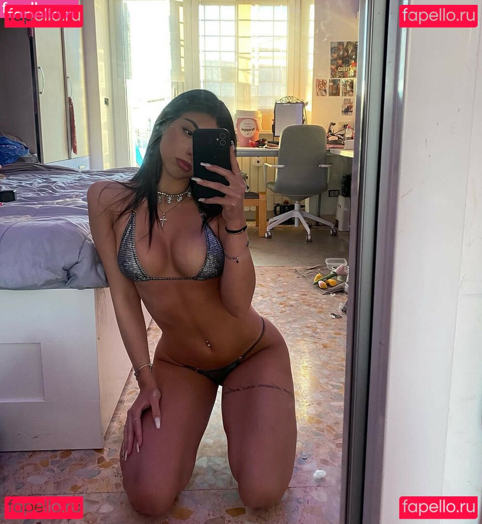 Francesca Moretti Nude Onlyfans Photo 7