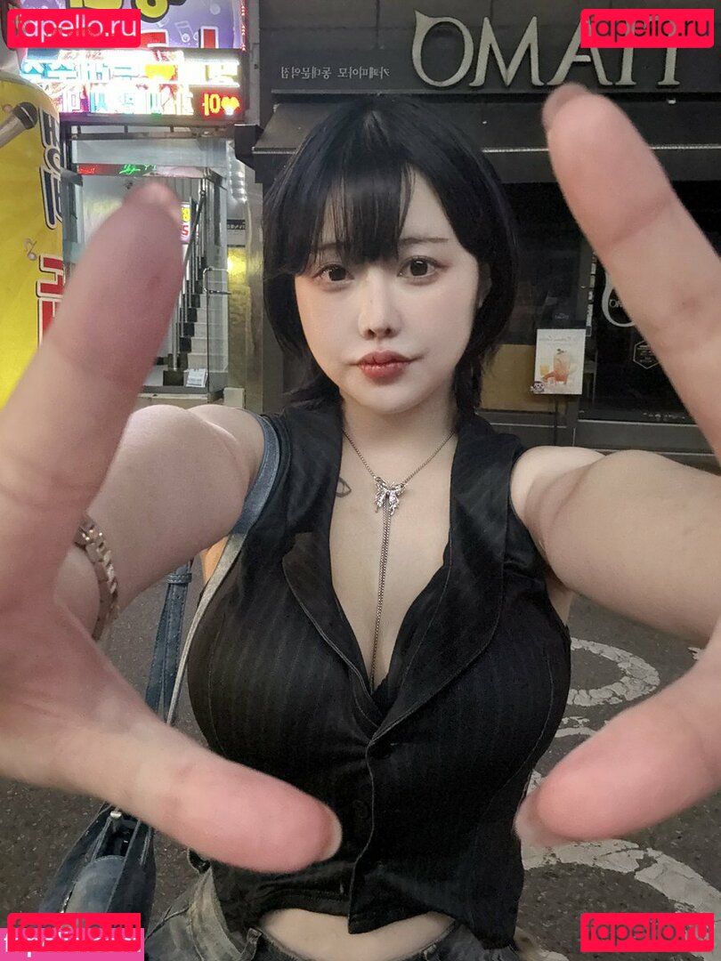 leelynchan Nude Onlyfans Photo 12