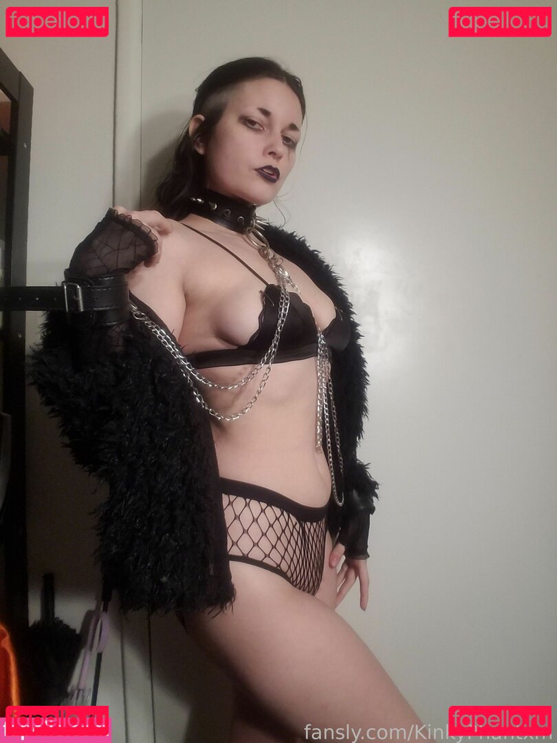 KinkyPhantxm Nude Onlyfans Photo 41