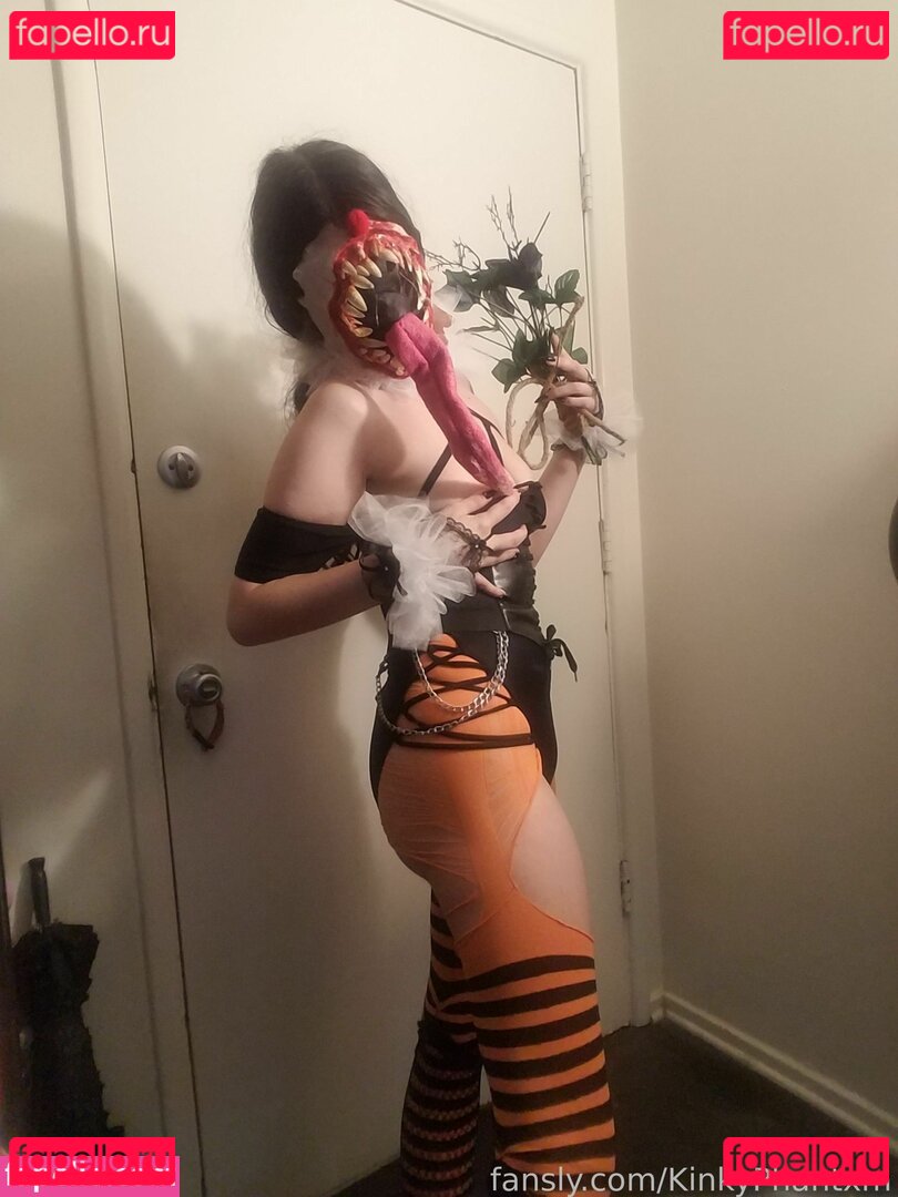 KinkyPhantxm Nude Onlyfans Photo 22