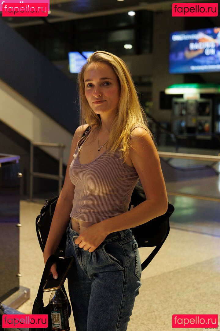 Athena Fleurs Nude Onlyfans Photo 43