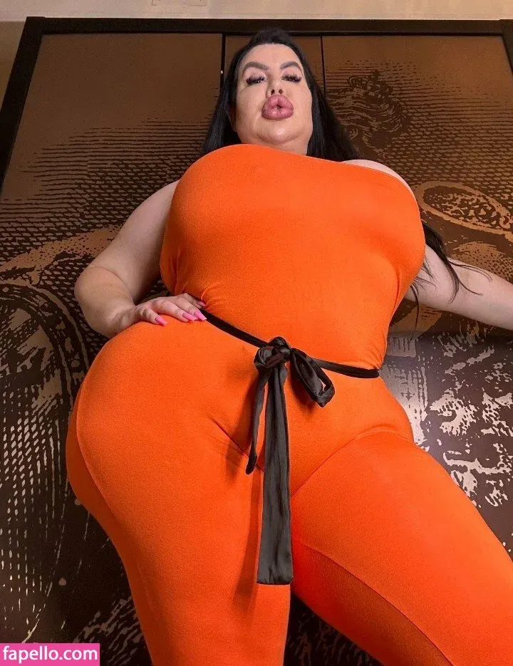 Natasha Crown Onlyfans Photo Gallery 