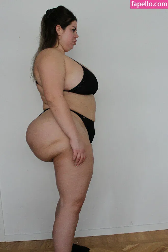 Natasha Crown Onlyfans Photo Gallery 