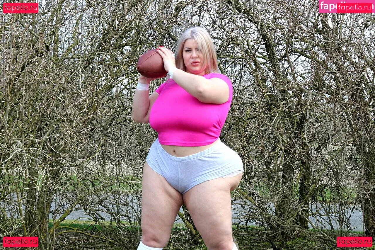 Natasha Crown Onlyfans Photo Gallery 