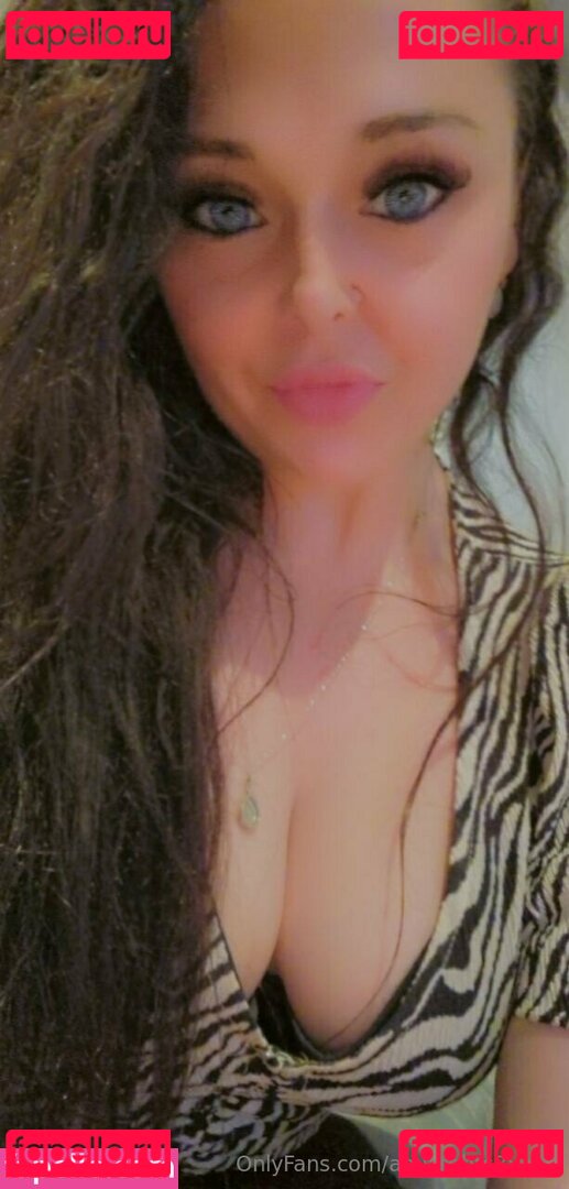 amyrights3xy92 Nude Onlyfans Photo 12