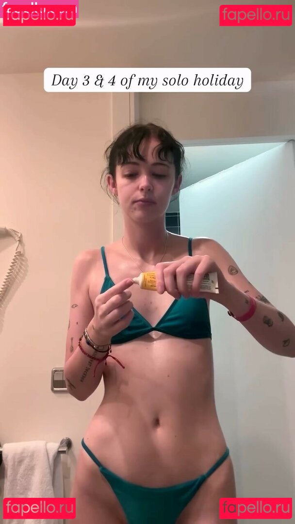 Holly Laing Nude Onlyfans Photo 32