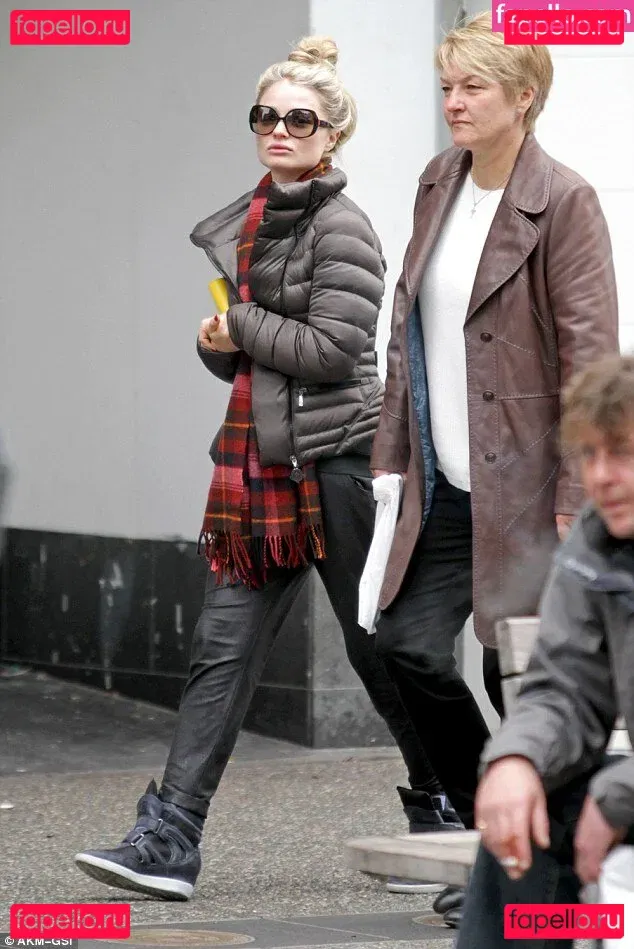 Emma Rigby Onlyfans Photo Gallery 