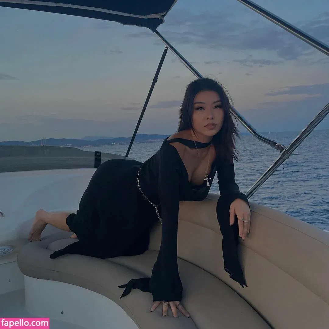 Depop Wins Onlyfans Photo Gallery 