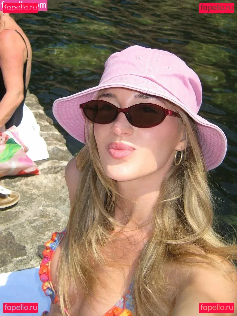 Lily B Onlyfans Photo Gallery 