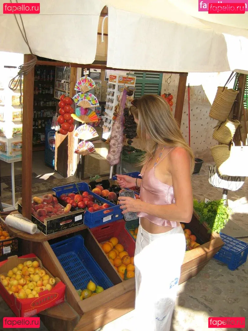 Lily B Onlyfans Photo Gallery 