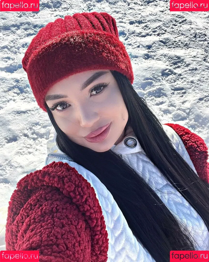 Zhansaya Dakarimova Onlyfans Photo Gallery 