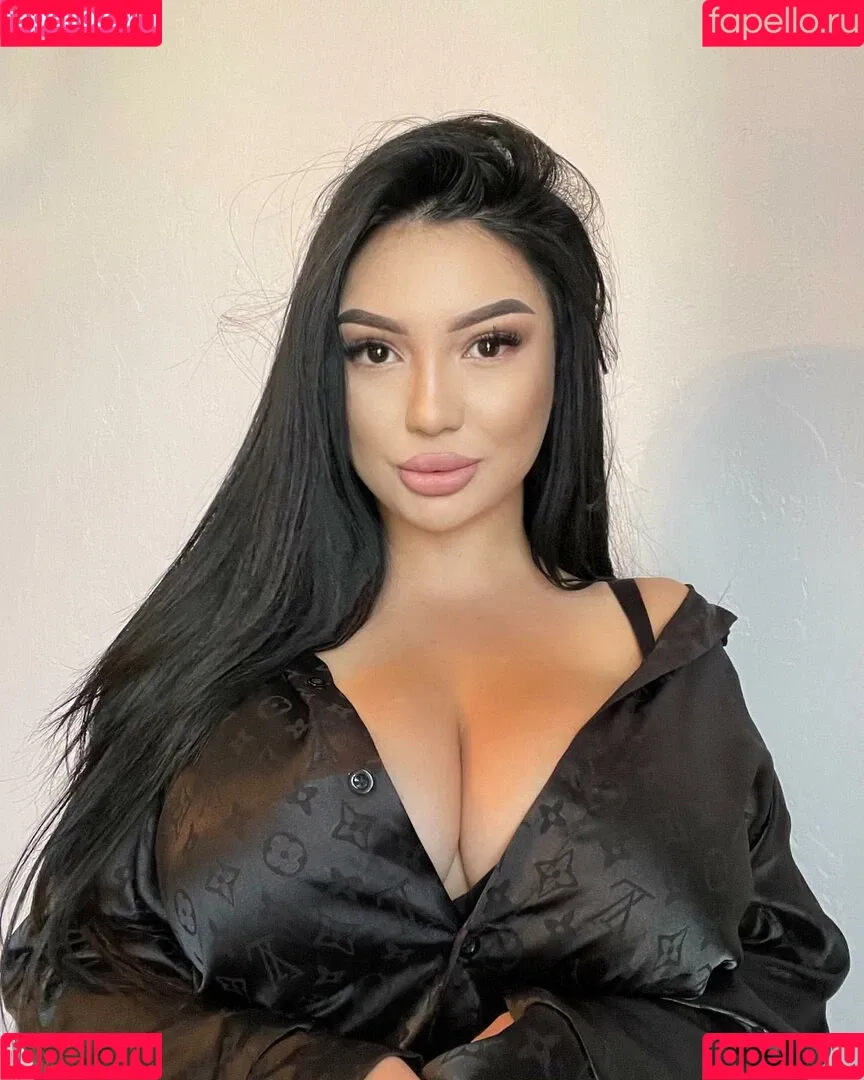 Zhansaya Dakarimova Onlyfans Photo Gallery 