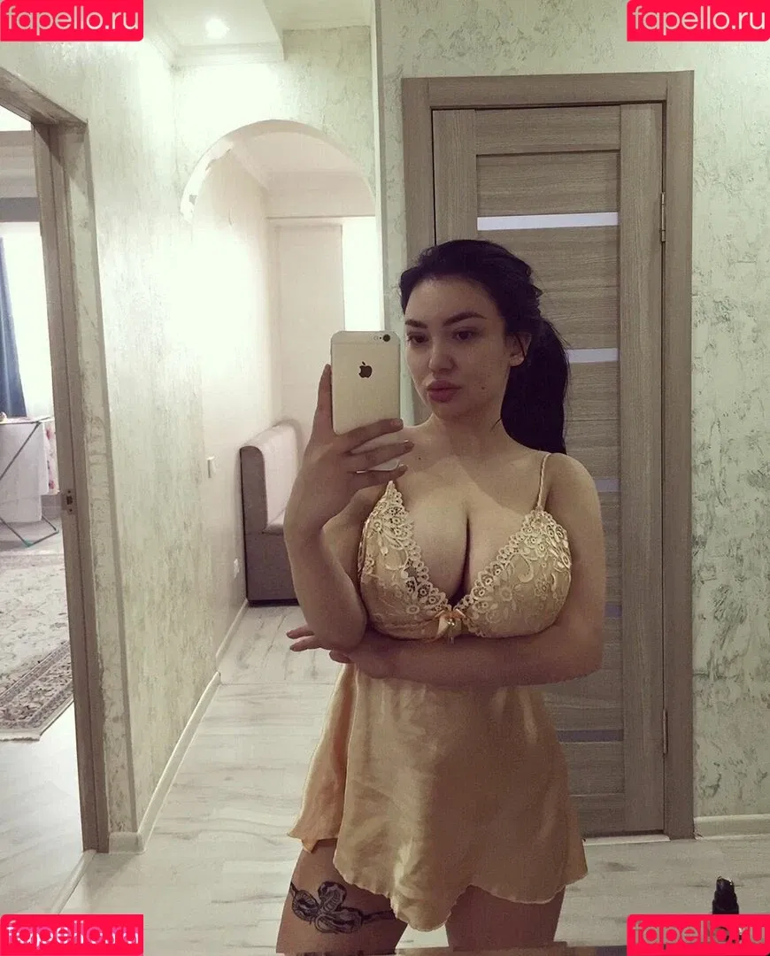 Zhansaya Dakarimova Onlyfans Photo Gallery 